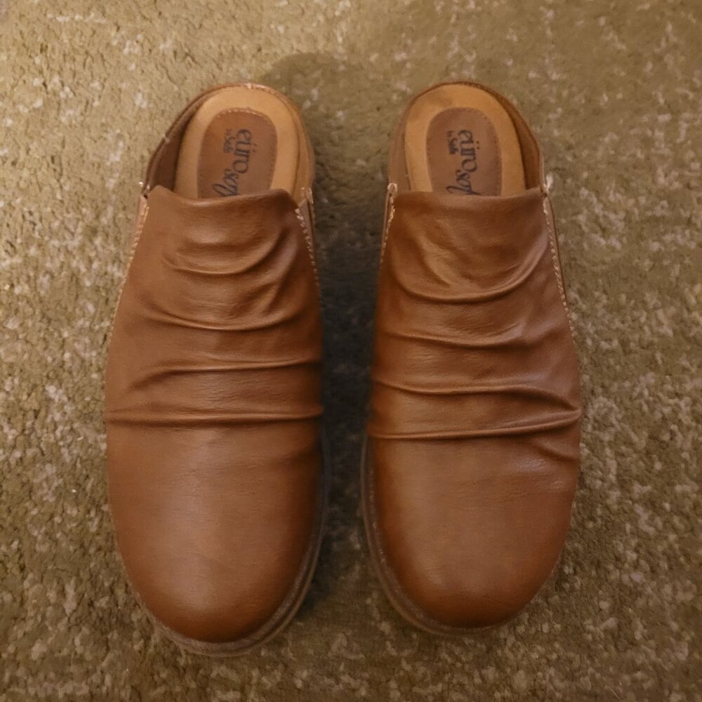 Euro Soft by Sofft Laralyn Clogs - size 8 1/2M - EUC - Toffee color